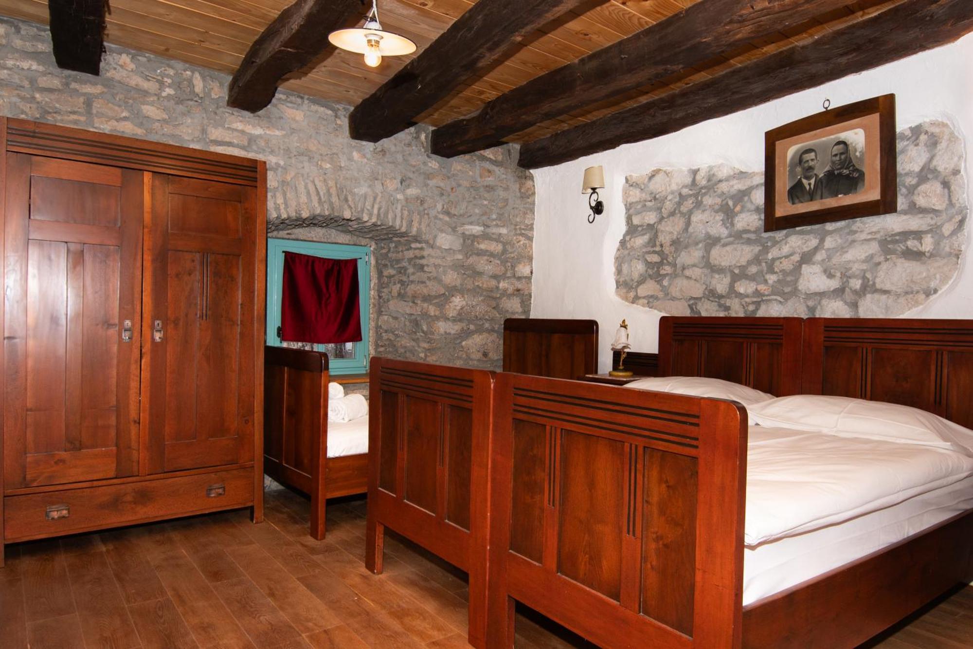 Apartments Valentinus 1800 Сежана Екстер'єр фото