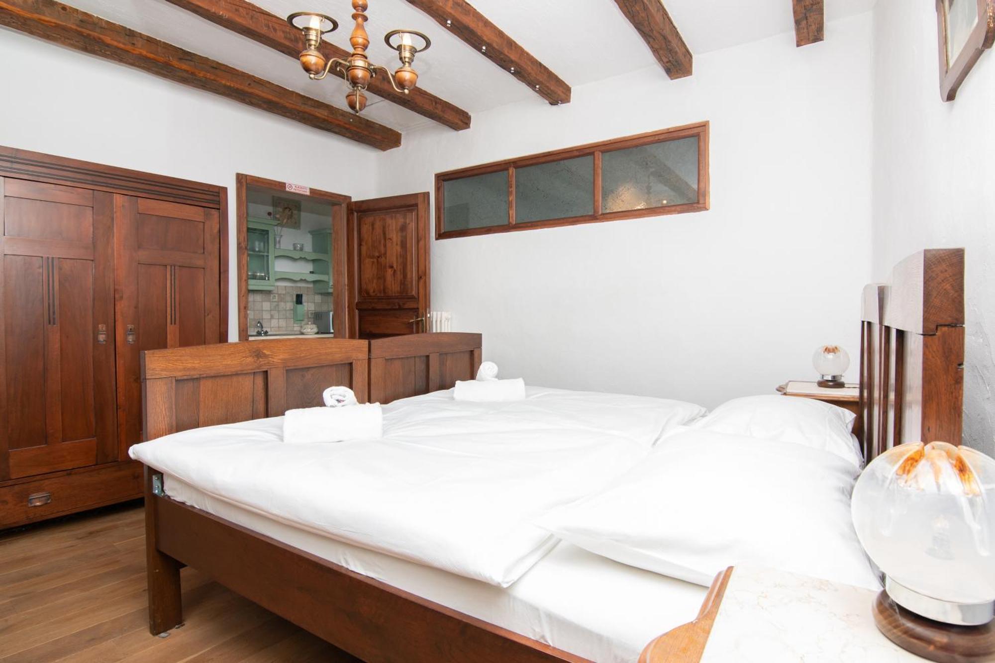 Apartments Valentinus 1800 Сежана Екстер'єр фото