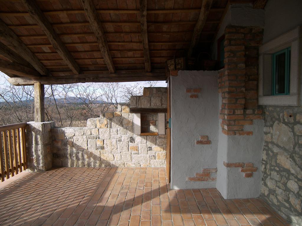 Apartments Valentinus 1800 Сежана Екстер'єр фото