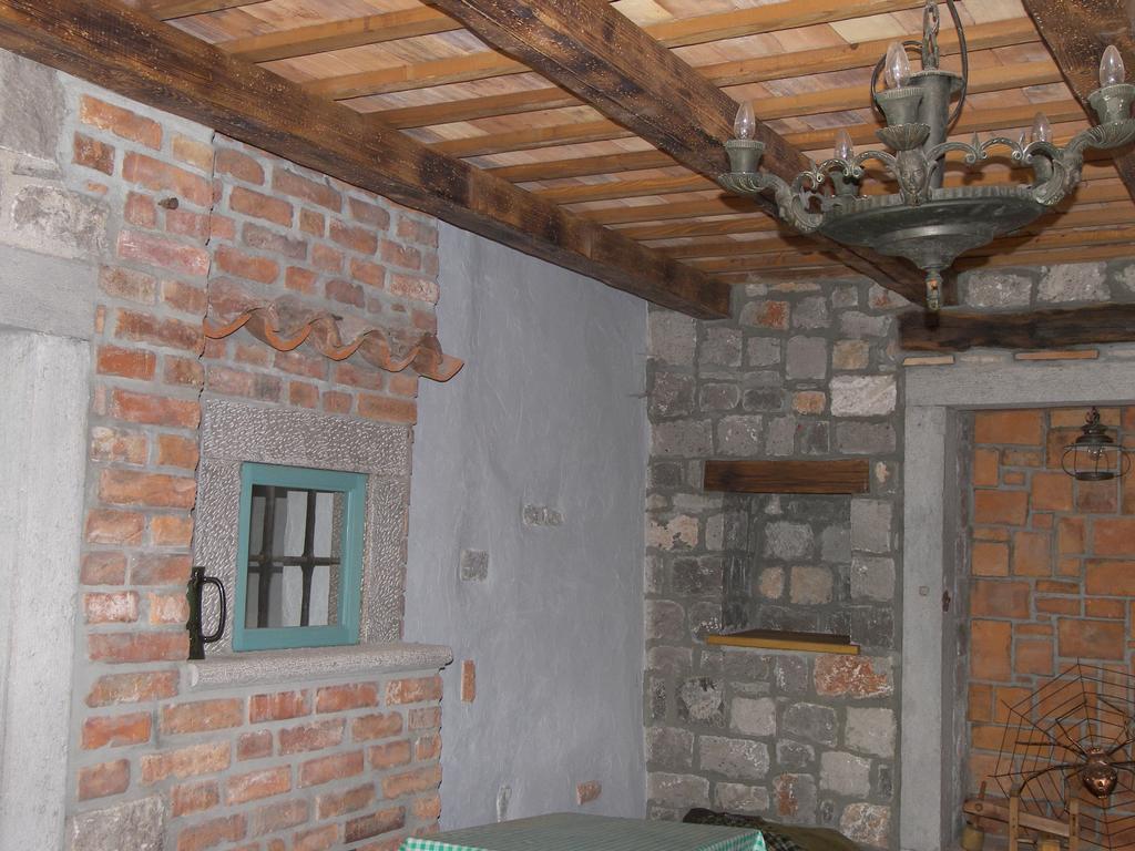 Apartments Valentinus 1800 Сежана Екстер'єр фото